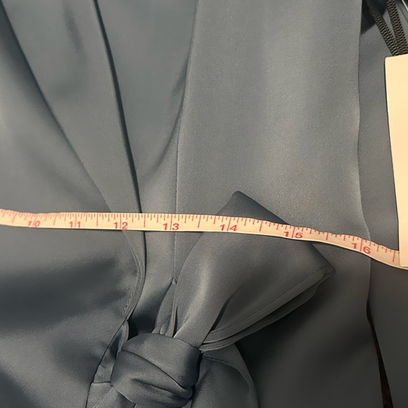 Brand NEW w/ Tags BLOOMINGDALE
Side Tie Long Sleeve Satin Blazer Dress SUZE 10 - Picture 11 of 12